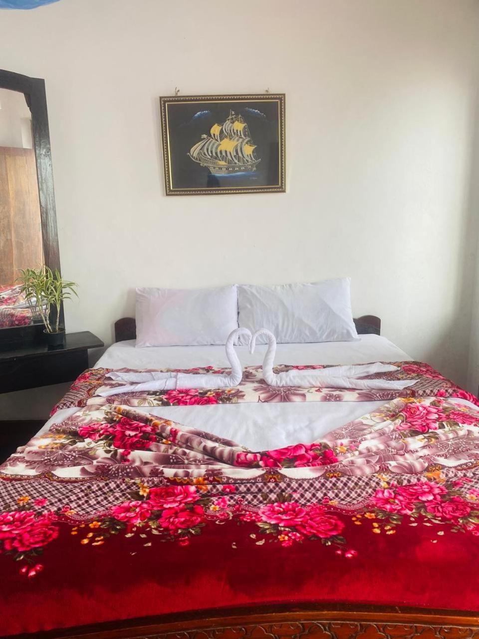 Farah Guest Inn ฮาปูตาเล ภายนอก รูปภาพ