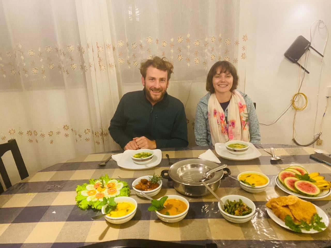 Farah Guest Inn ฮาปูตาเล ภายนอก รูปภาพ