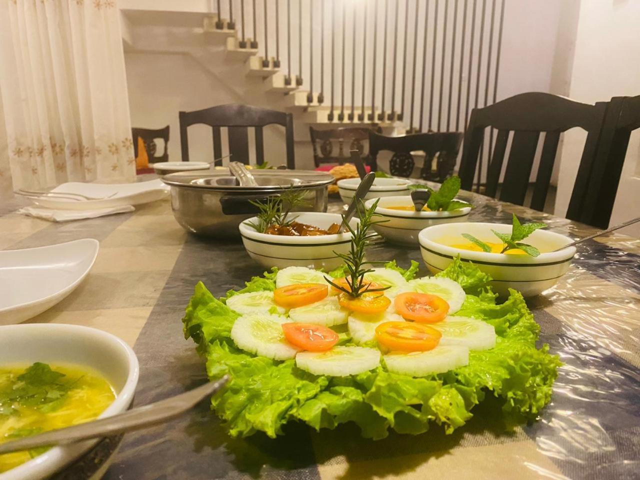 Farah Guest Inn ฮาปูตาเล ภายนอก รูปภาพ