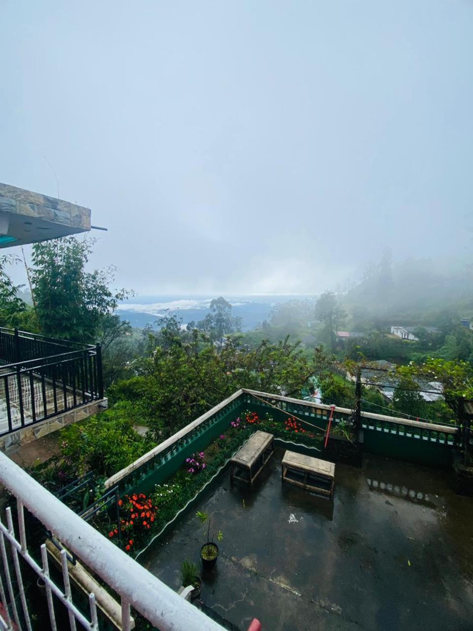 Farah Guest Inn ฮาปูตาเล ภายนอก รูปภาพ